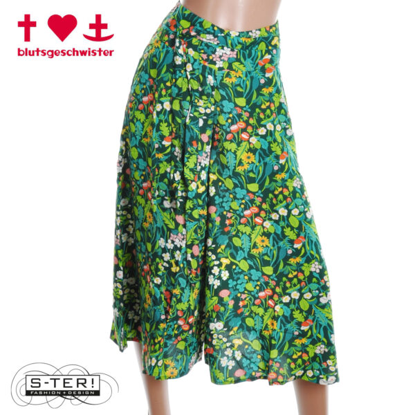 S3.27 blutsgeschwister flotte culotte 001251-311 0160 barefoot on grass - Afbeelding 9
