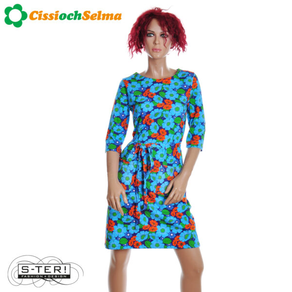 S32.3 Cissi och Selma doris dress humlesurr blâ