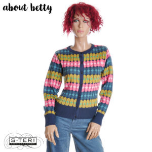 W37.9 ABOUT BETTY ALICE PILL BOX CARDIGAN MOOD INDIGO